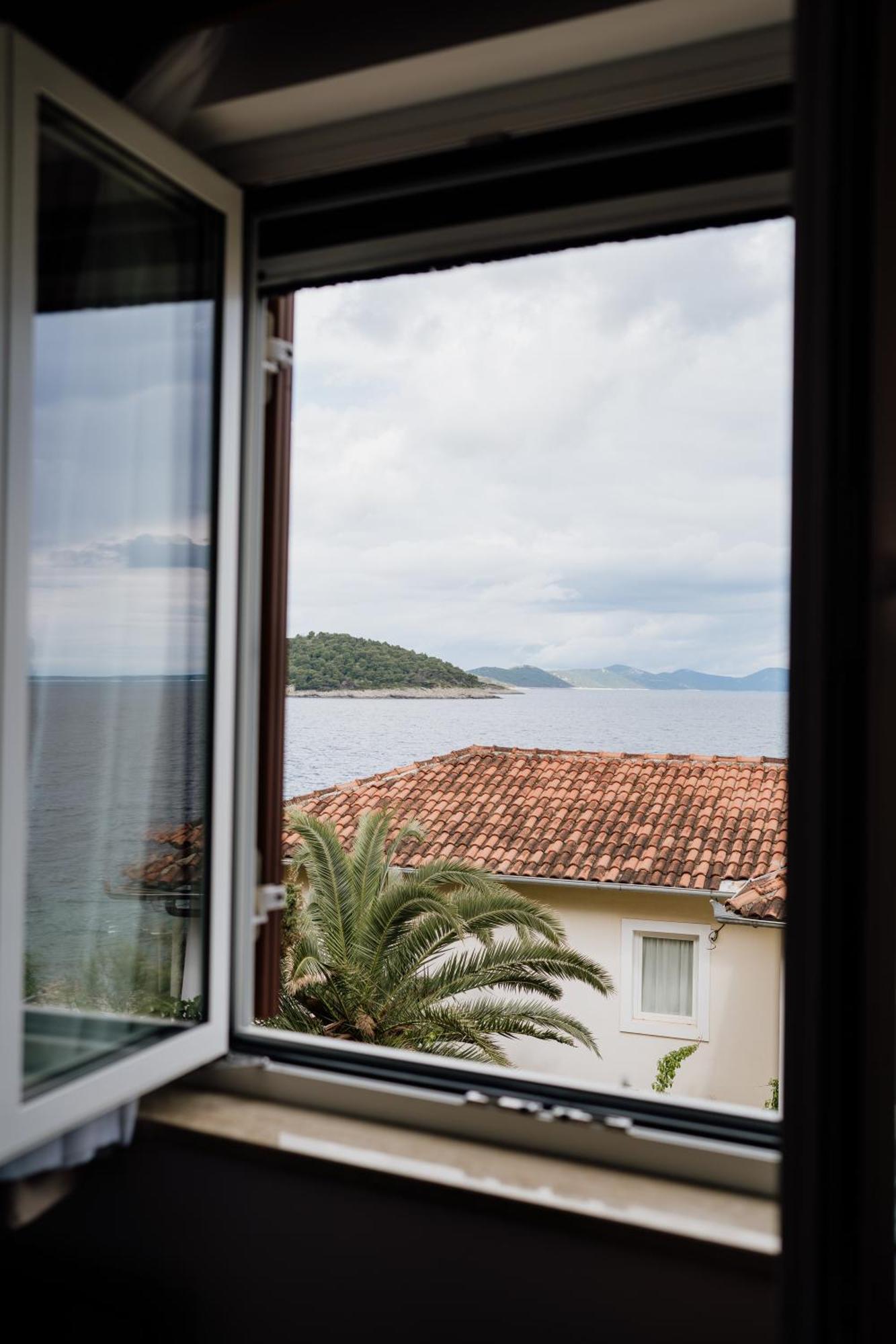 Apartmaji Punta Apartment Veli Losinj Exterior photo